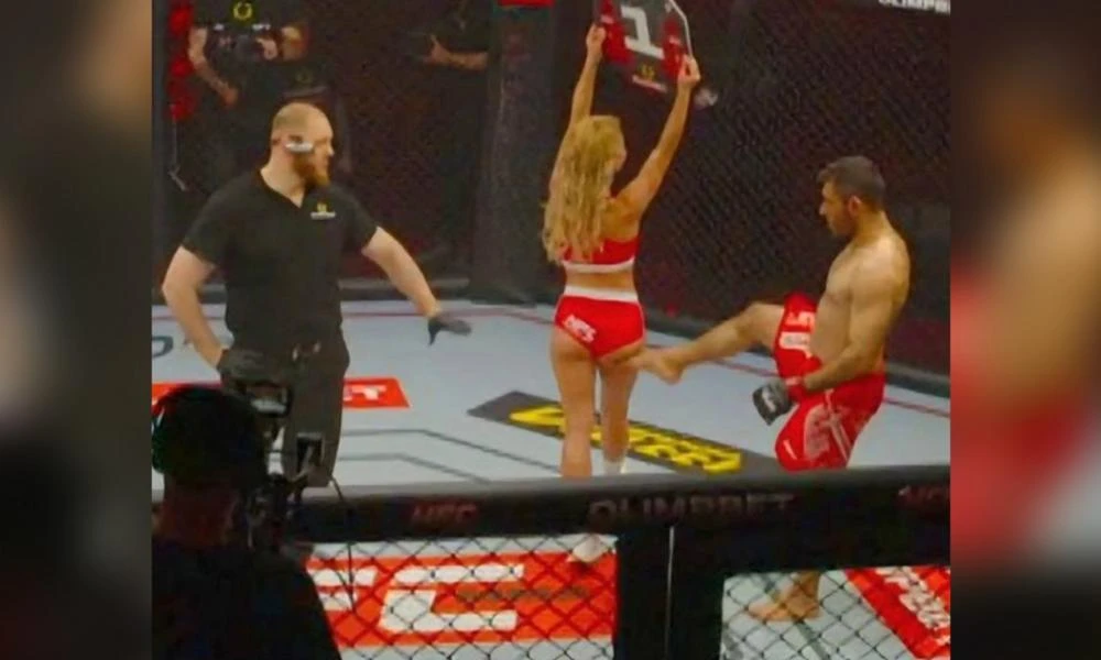 Μόσχα: Ιρανός αθλητής του MMA κλώτσησε ring girl και το πλήθος τον λίντσαρε